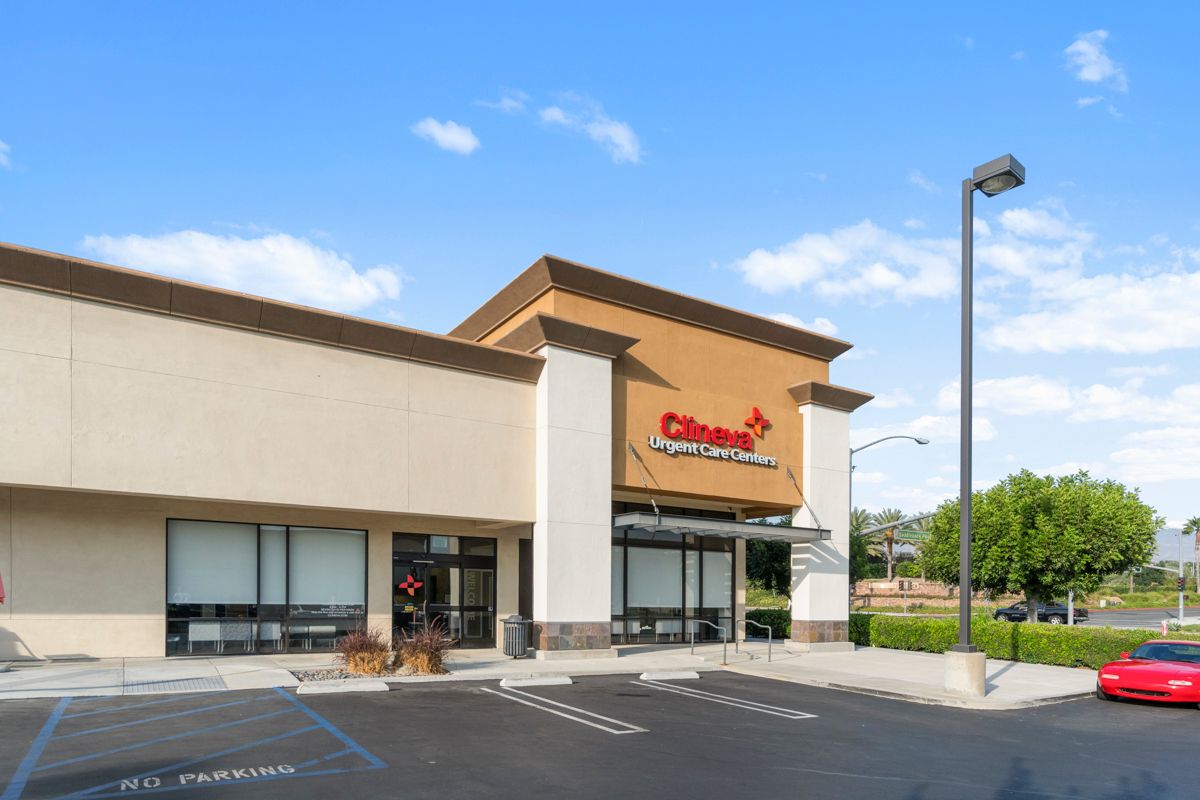 Exterior of Clineva Urgent Care in Lake Forest